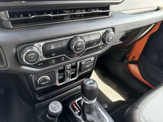 Used 2025 Orange Jeep Sport S image 23
