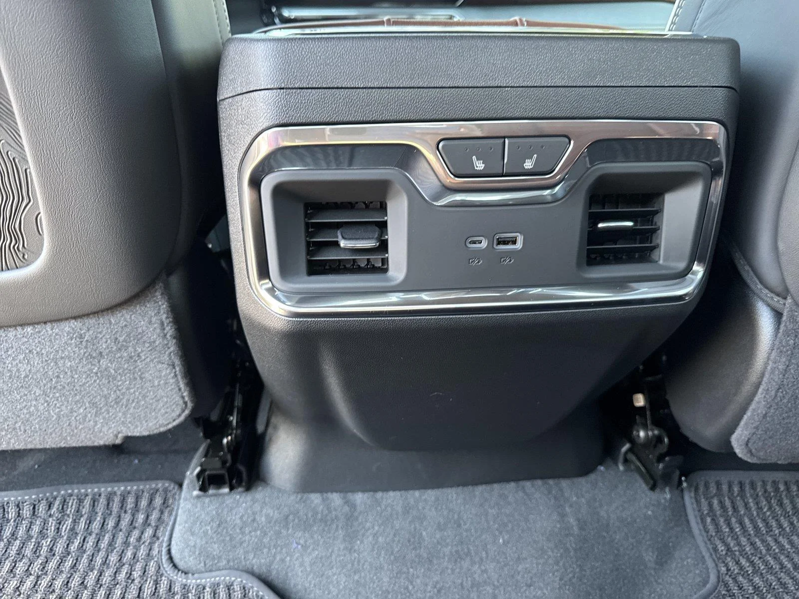 New 2026 Onyx Black GMC Denali Ultimate image 32
