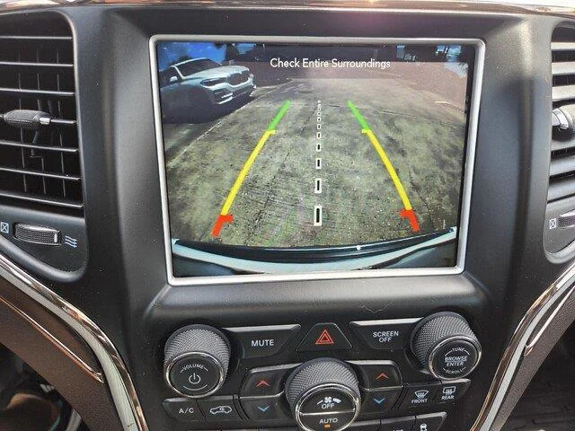 Used 2018 Ivory 3-Coat Jeep Summit image 32