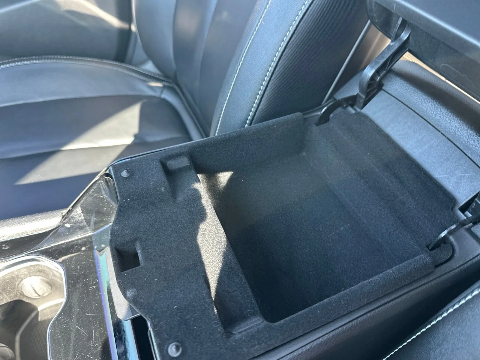 Used 2022 White Jeep 4xe image 71