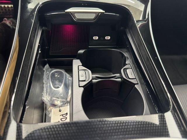 New 2026 MANUFAKTUR Moonlight White Metallic Mercedes-Benz AMG® CLE 53 4MATIC+ Coupe image 42