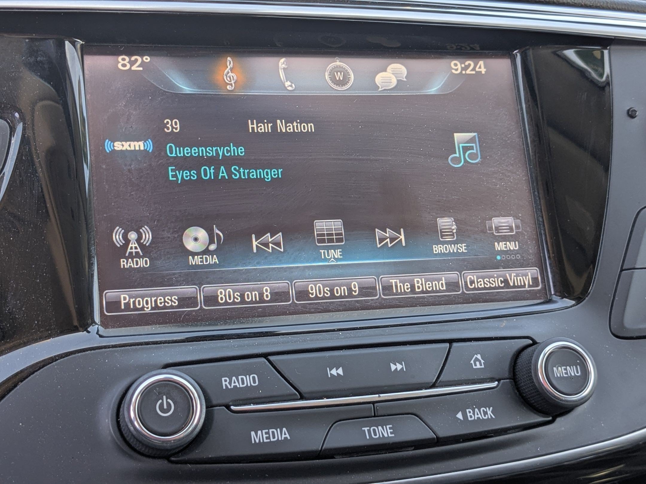 2020 Buick Envision Essence - Photo 21