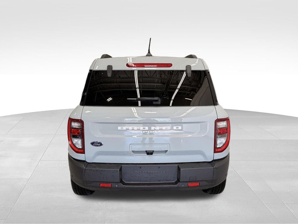 Used 2023 Green Ford  image 4