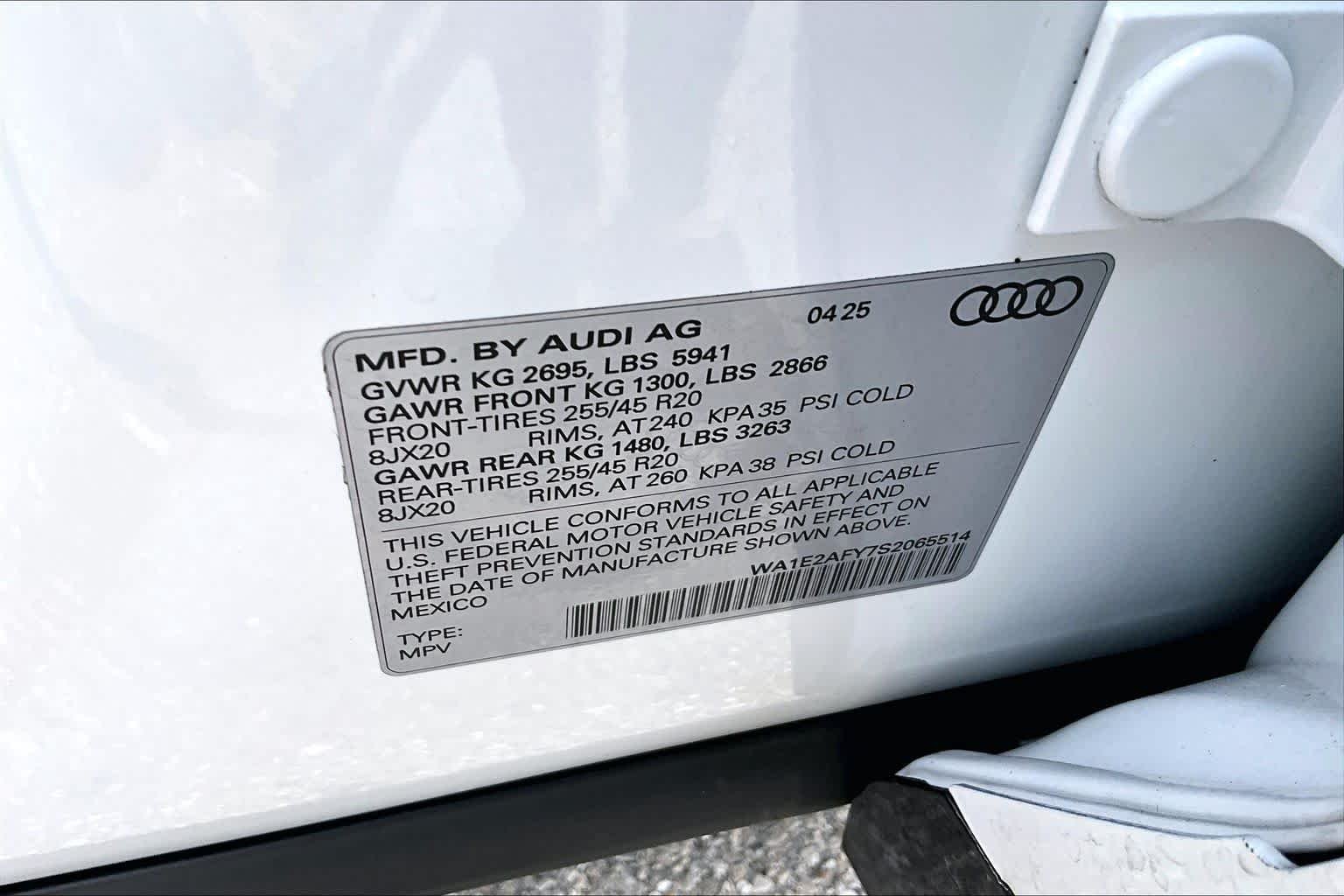 Used 2025 Glacier White Metallic Audi S line Premium Plus image 35