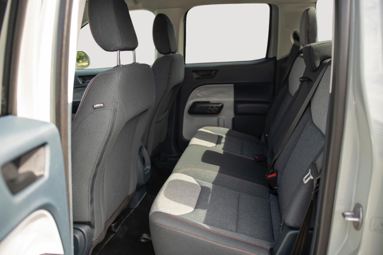 Used 2024 Atlas Blue Metallic Ford XLT image 14