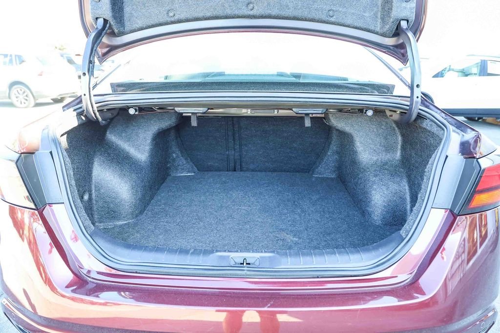 2025 Nissan Altima SV - Photo 25