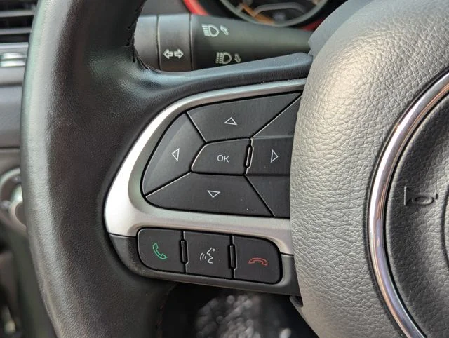 Used 2021 Green Jeep Trailhawk image 30