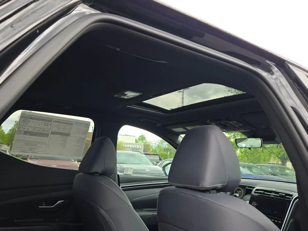 Used 2024 Black Hyundai SEL image 10