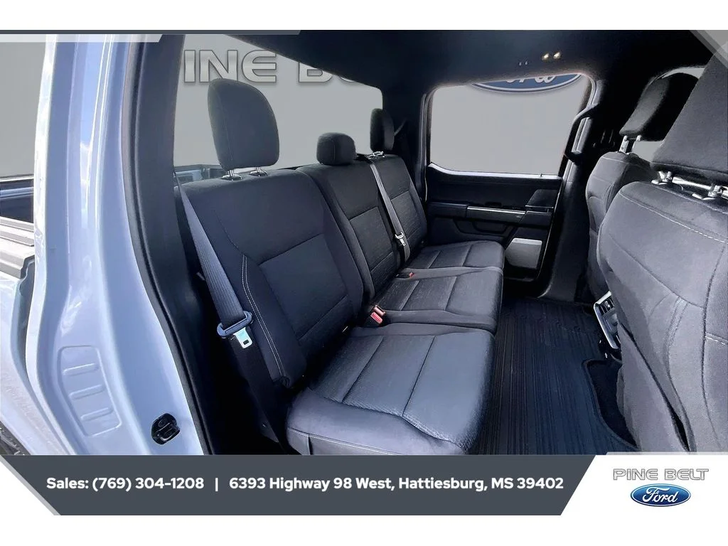 Used 2022 Space White Metallic Ford XLT image 21