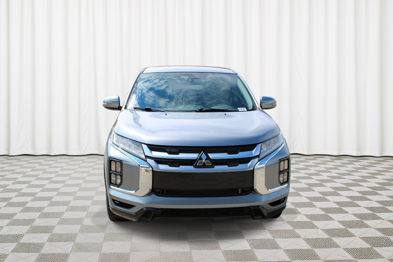 Used 2021 Mercury Gray Metallic Mitsubishi SE image 8