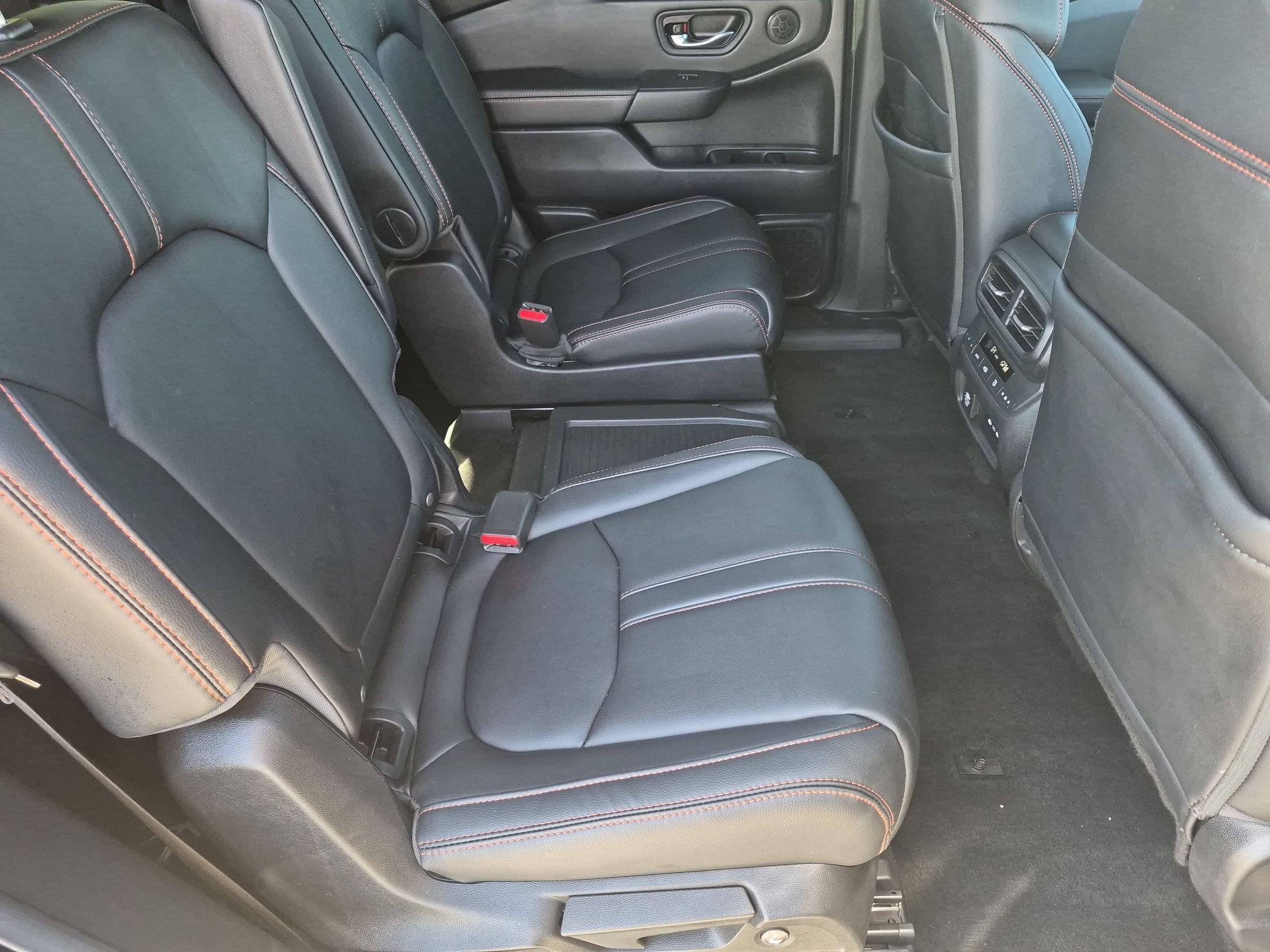 2025 Honda Pilot TrailSport - Photo 28