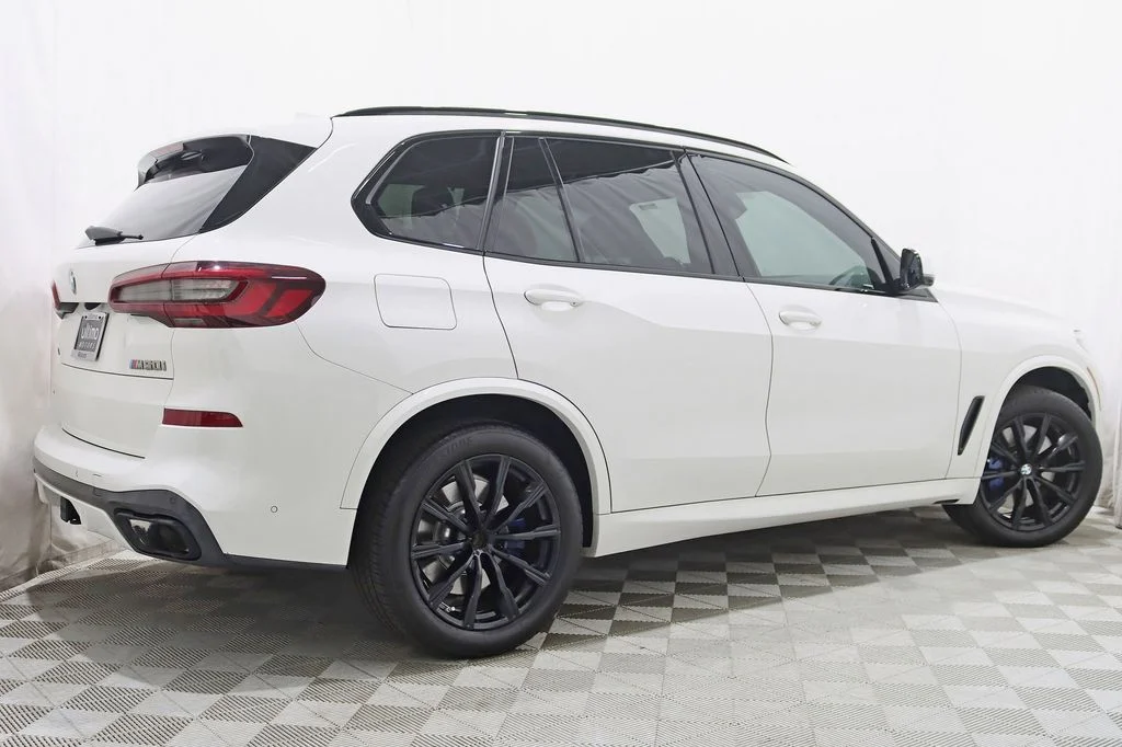 2022 BMW X5 M50i