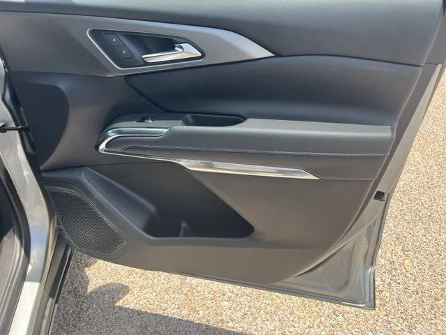 Used 2025 Gray Chevrolet LT image 28
