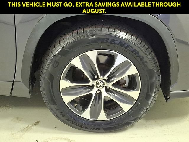 Used 2023 Gray Toyota XLE image 9