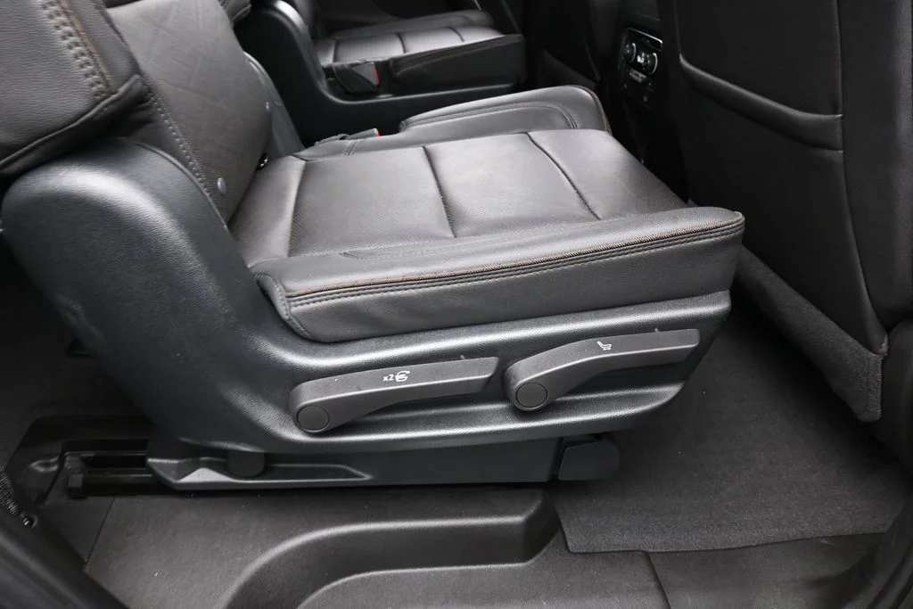 Used 2023 Midnight Blue Metallic Chevrolet High Country image 48