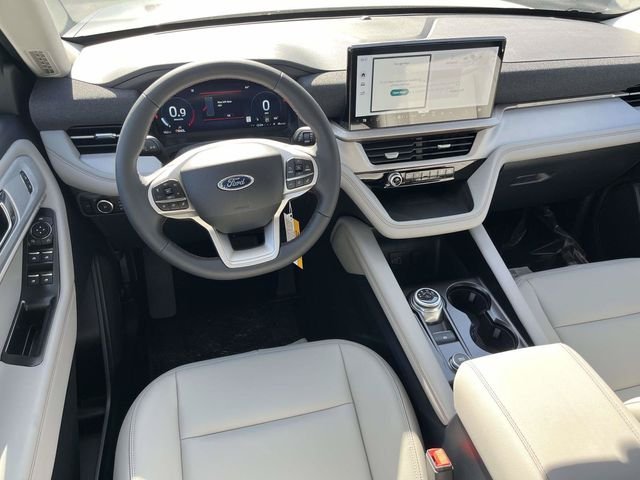 New 2026 Star White Metallic Tri-Coat Ford Active image 8