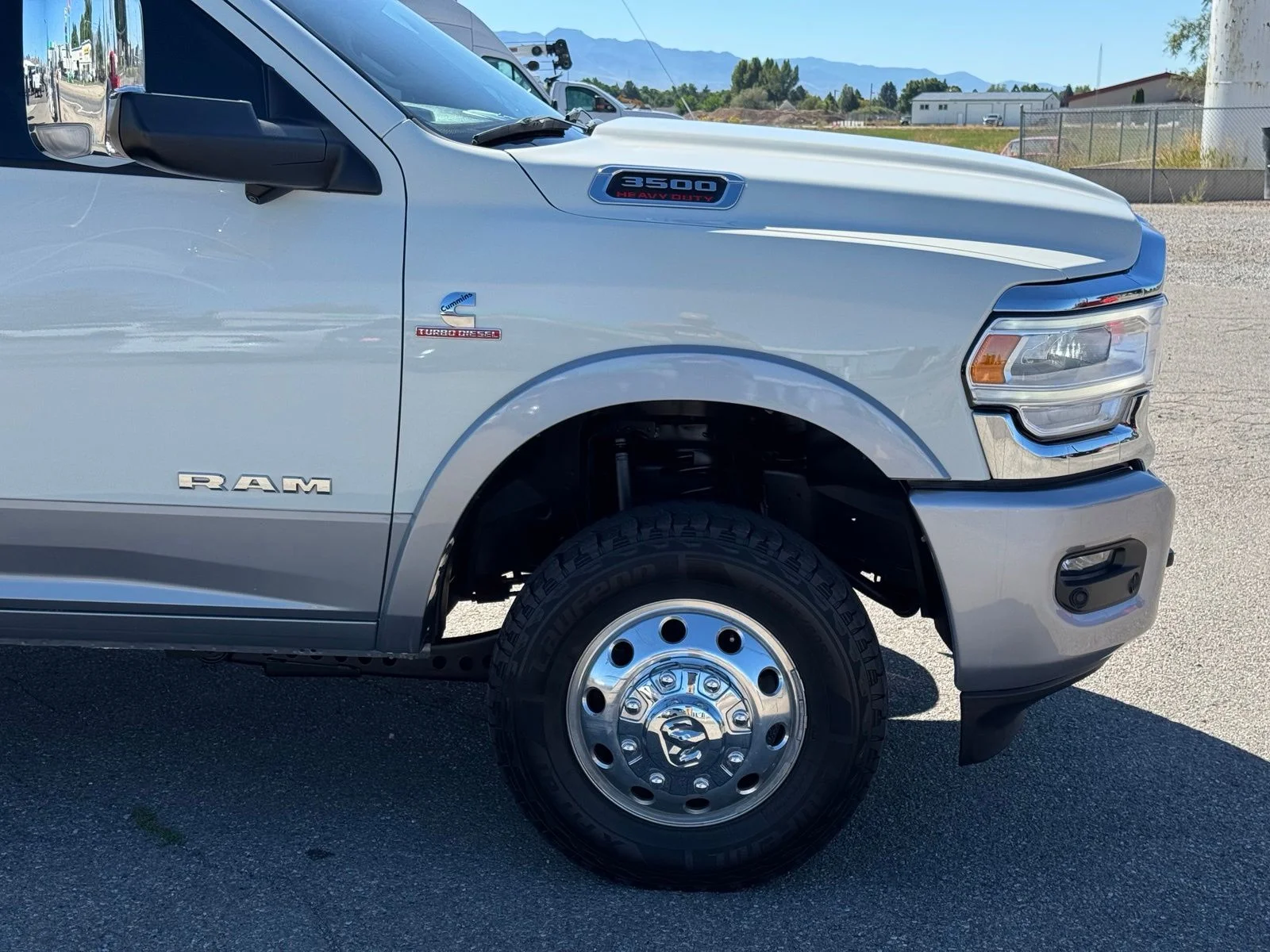 Used 2021 White Ram Laramie image 3