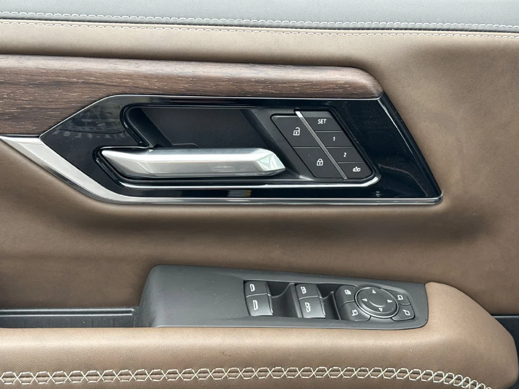 2026 GMC Yukon Denali Ultimate - Photo 16