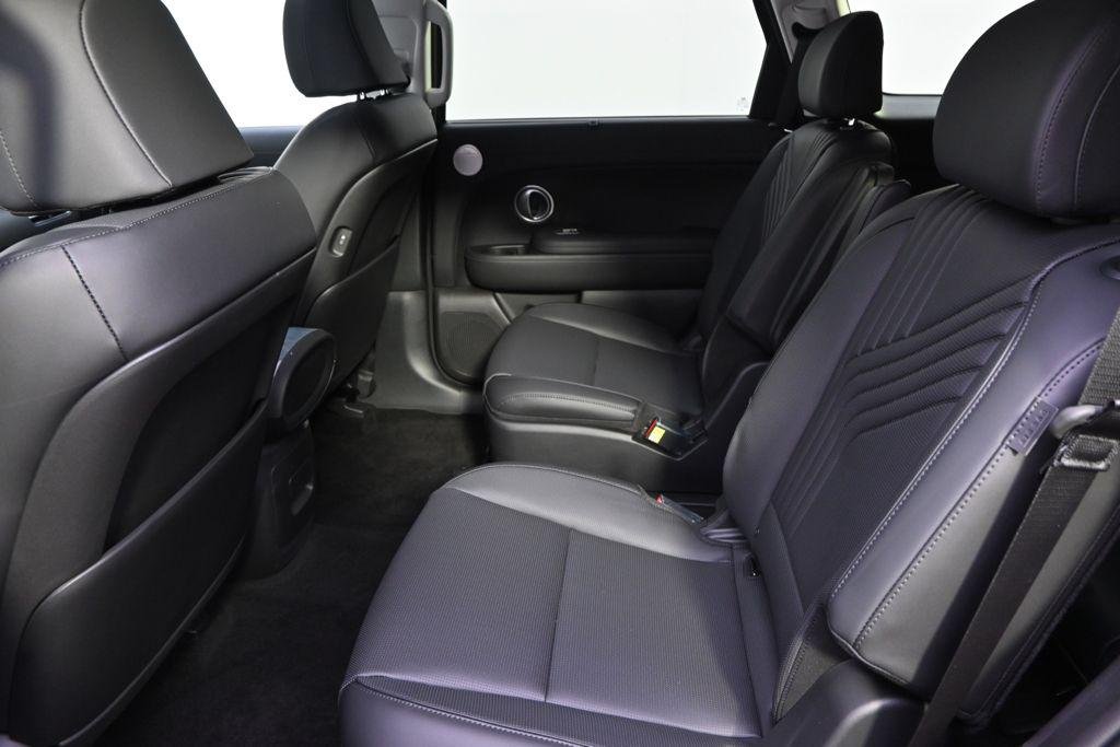 New 2026 Titainium Hyundai SEL AWD image 21