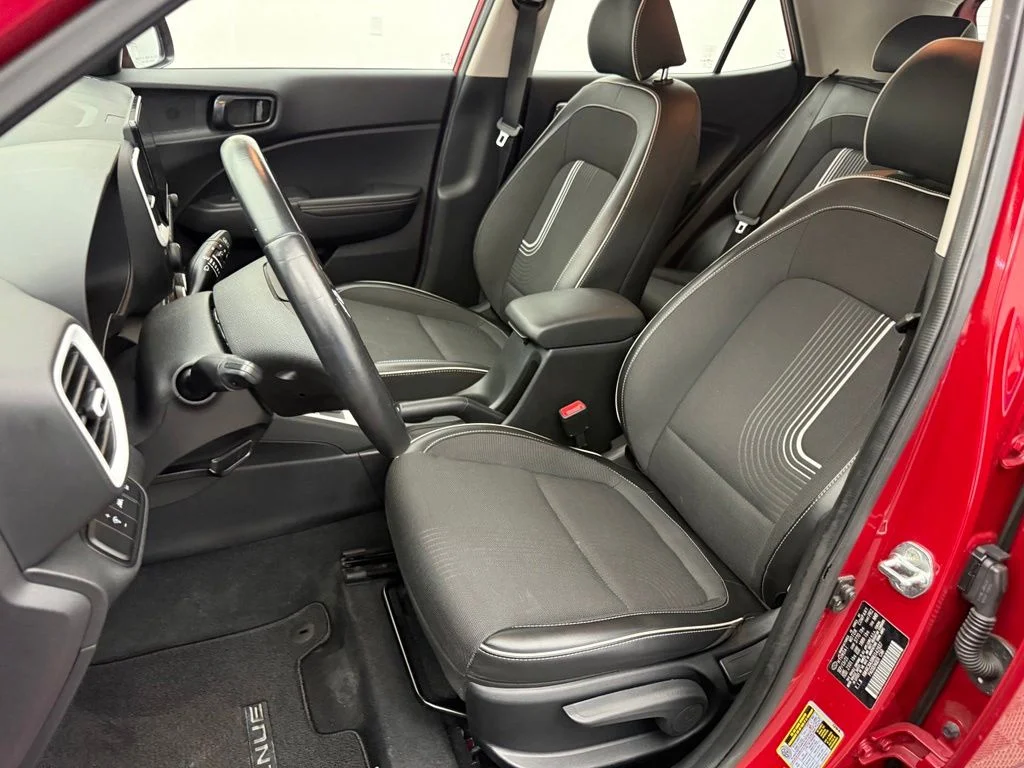 Used 2022 Red Hyundai Limited image 23