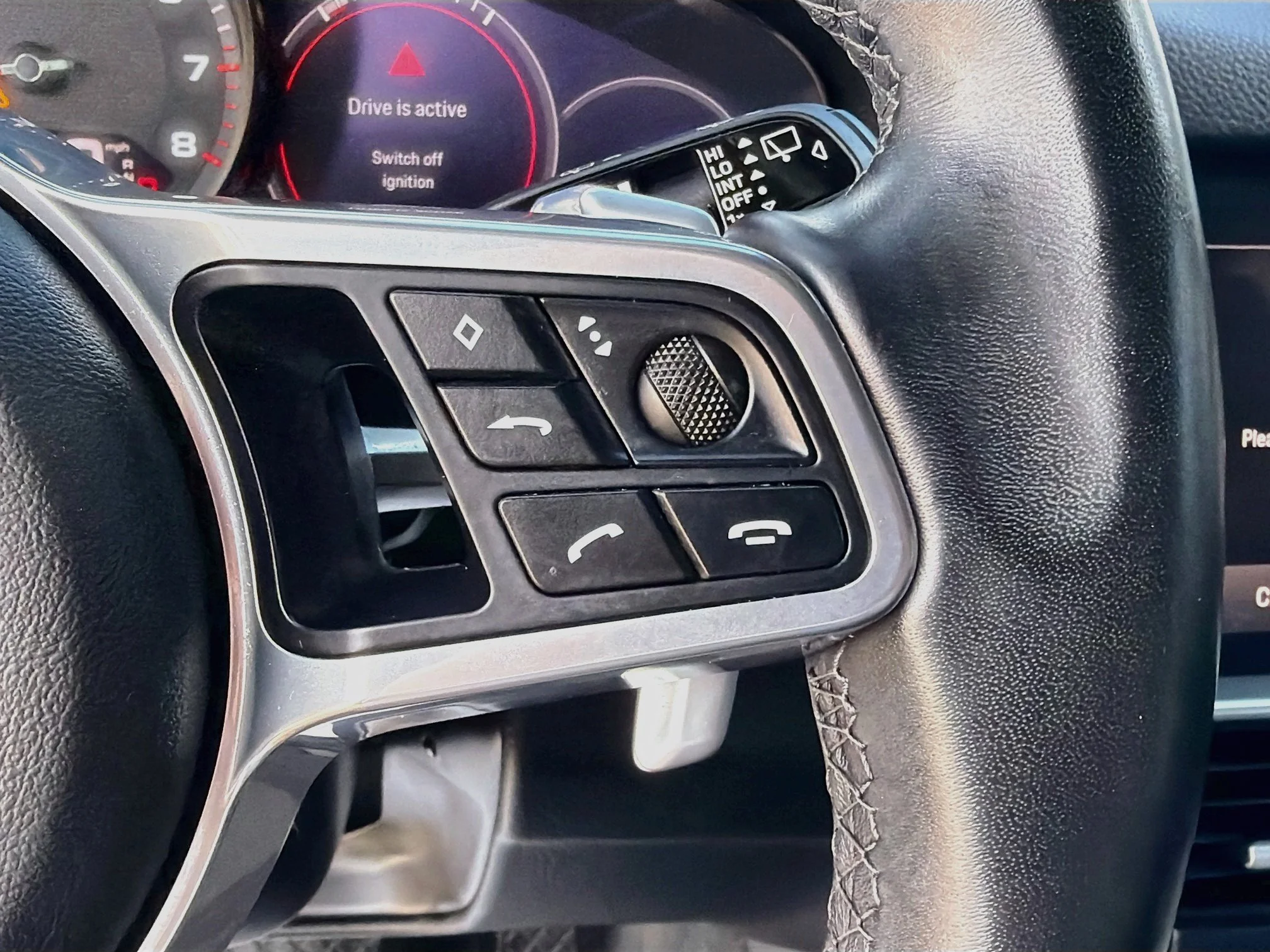 Used 2023 White Porsche Premium image 37