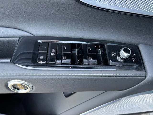 Used 2023 Bianco Astro Metallic Maserati GT ~Heads Up Display ~ Premium Plus Package !!! LOADED !!! image 48