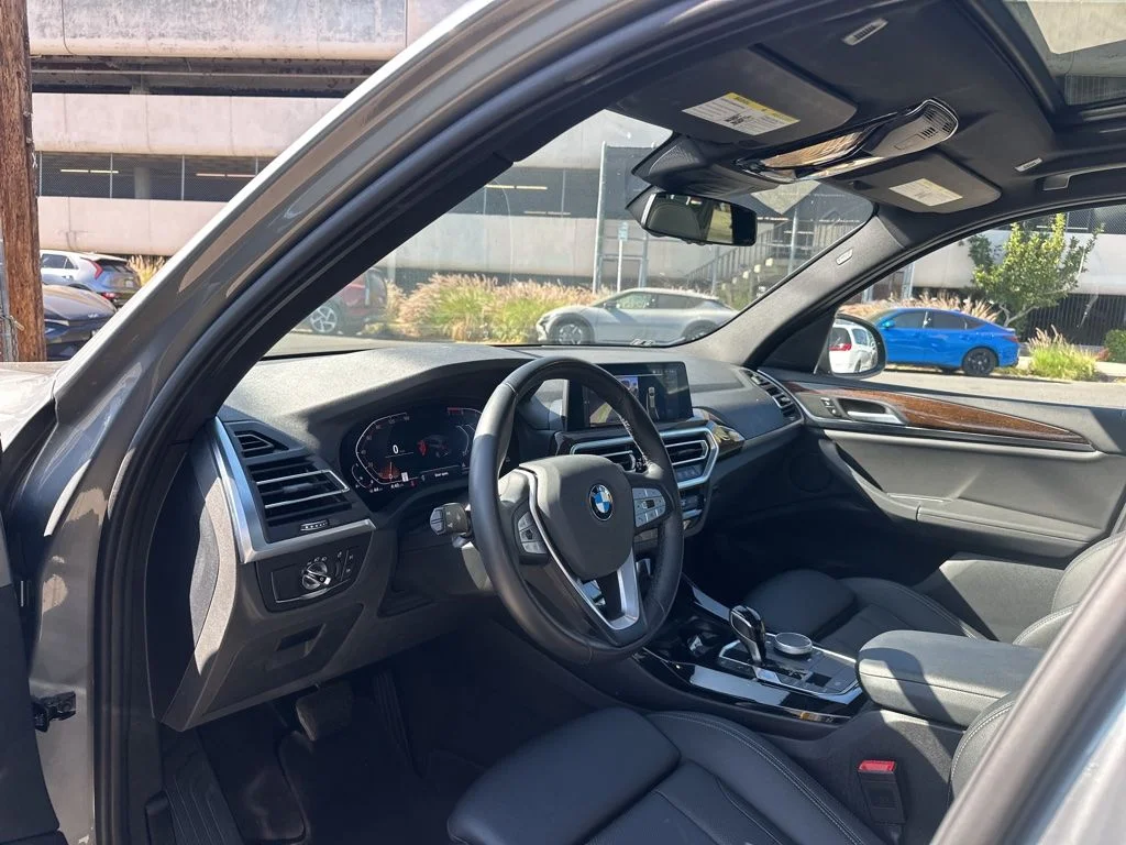 Used 2023 Gray BMW sDrive30i image 9