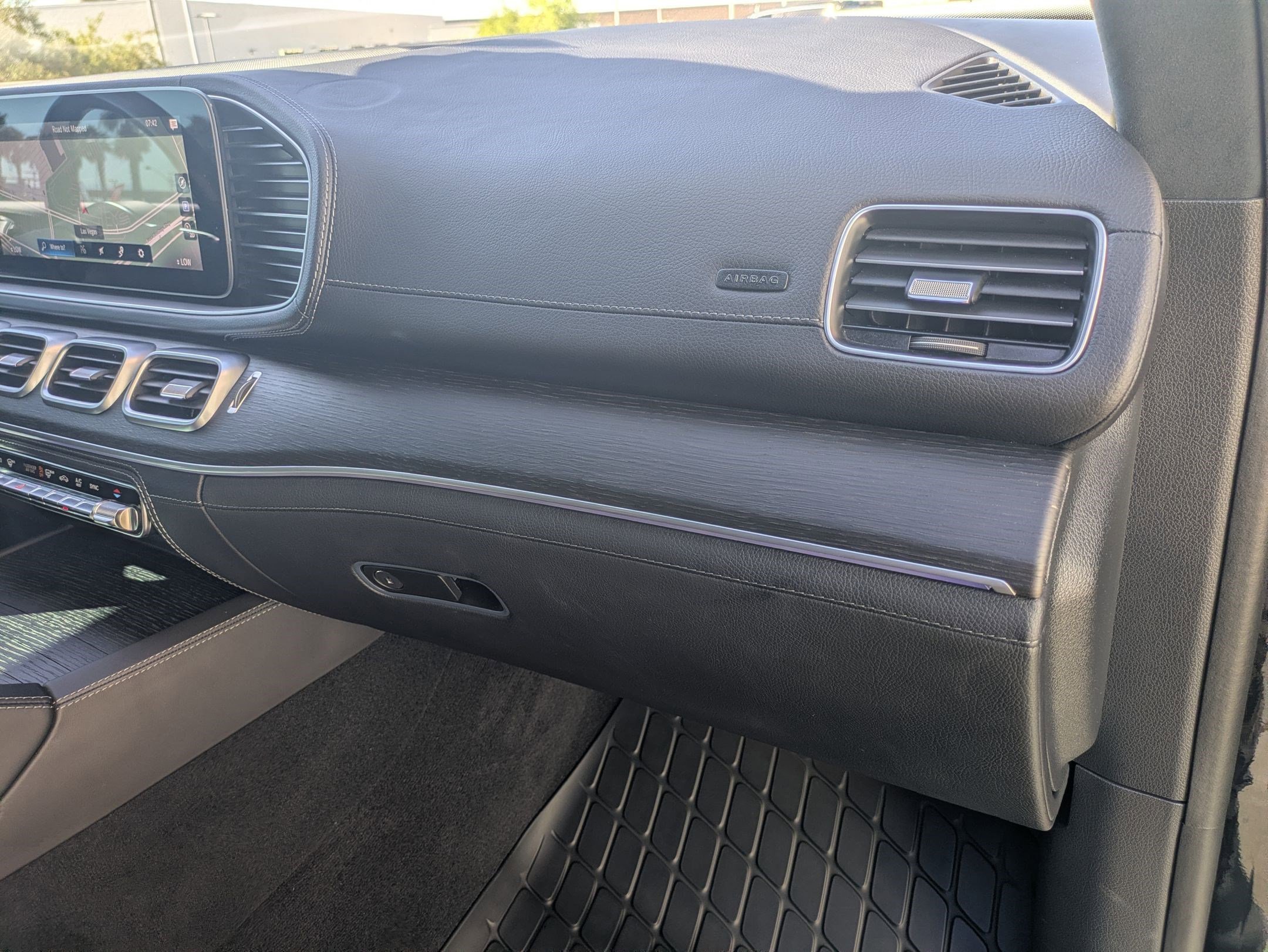 Certified Used 2023 Black Mercedes-Benz 4MATIC® image 32