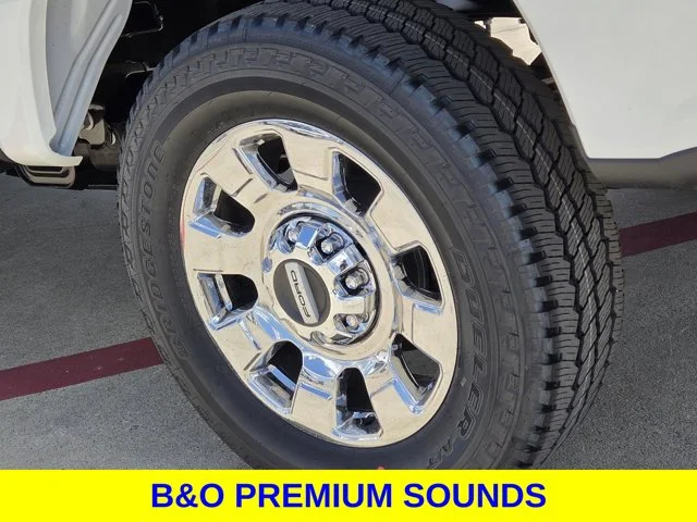 New 2027 Star White Metallic Tri-Coat Ford F-250® Lariat® image 9