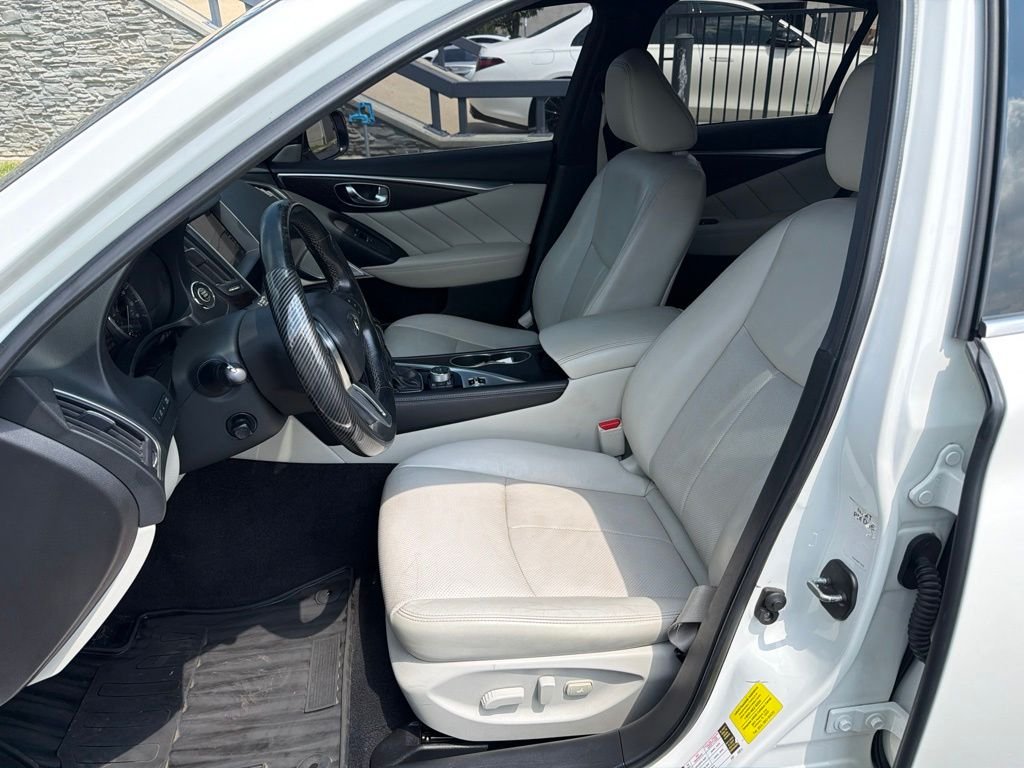 Used 2021 White INFINITI 3.0t SENSORY image 10