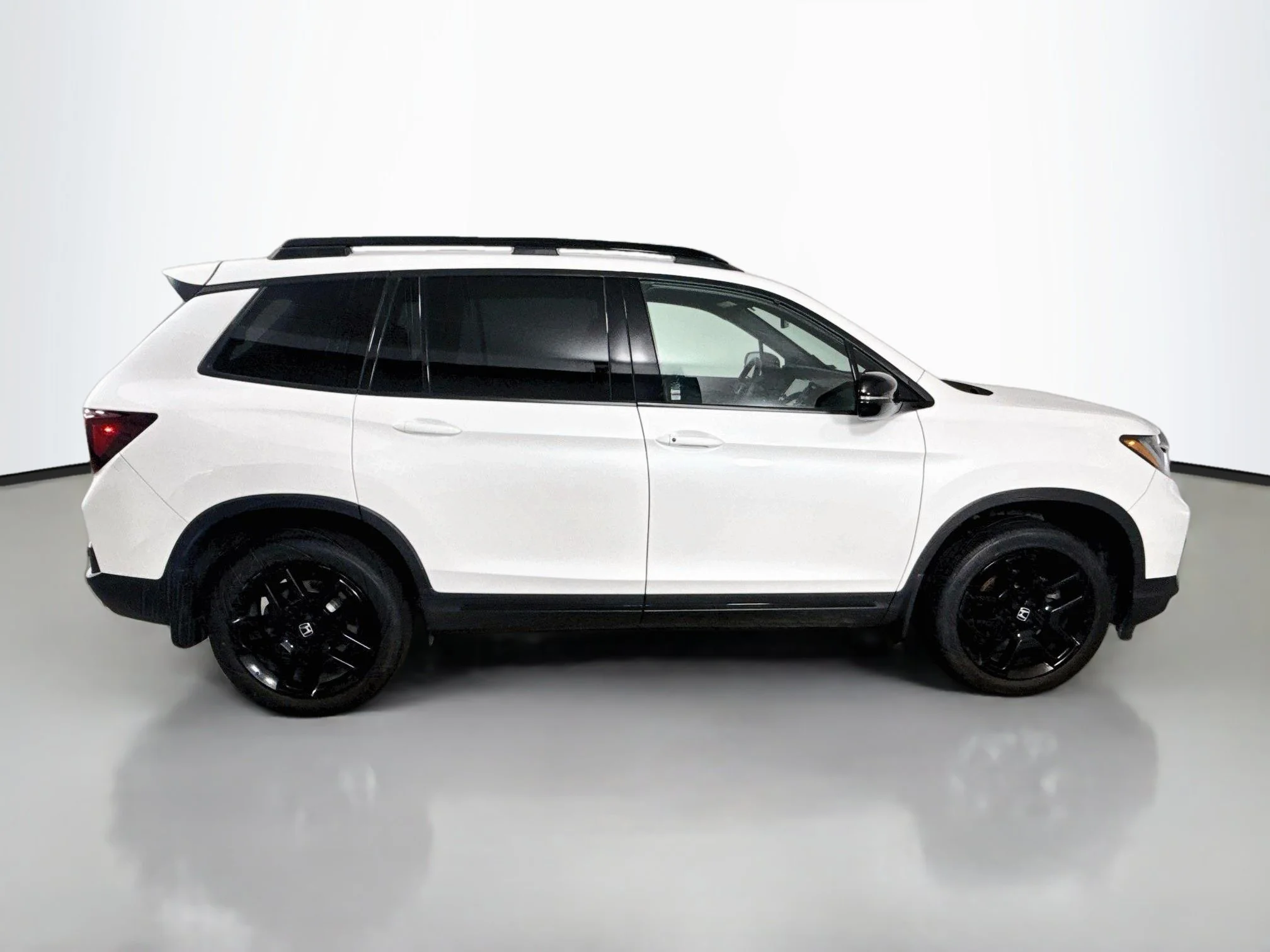 Used 2025  Honda Black Edition image 8