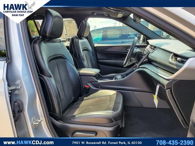 Used 2024 Silver Jeep Altitude X image 34