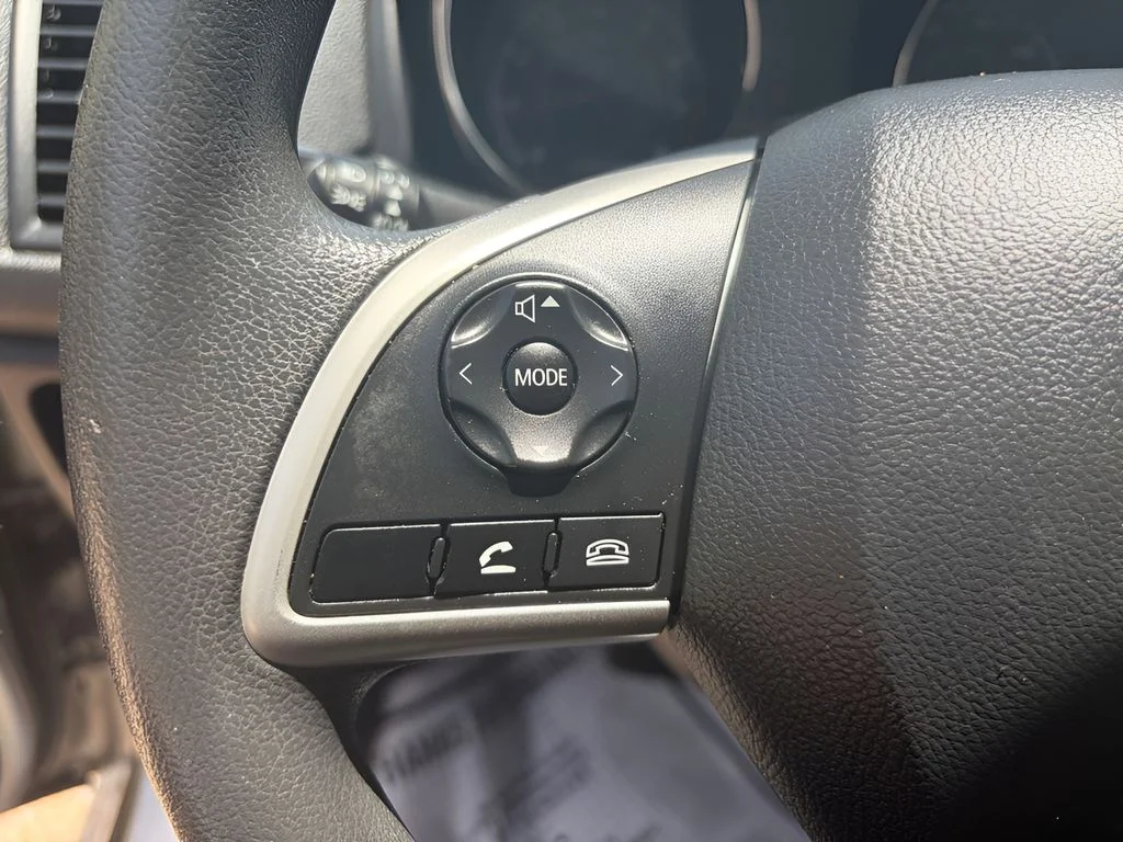 Used 2024 Silver Mitsubishi 2.0 ES image 16
