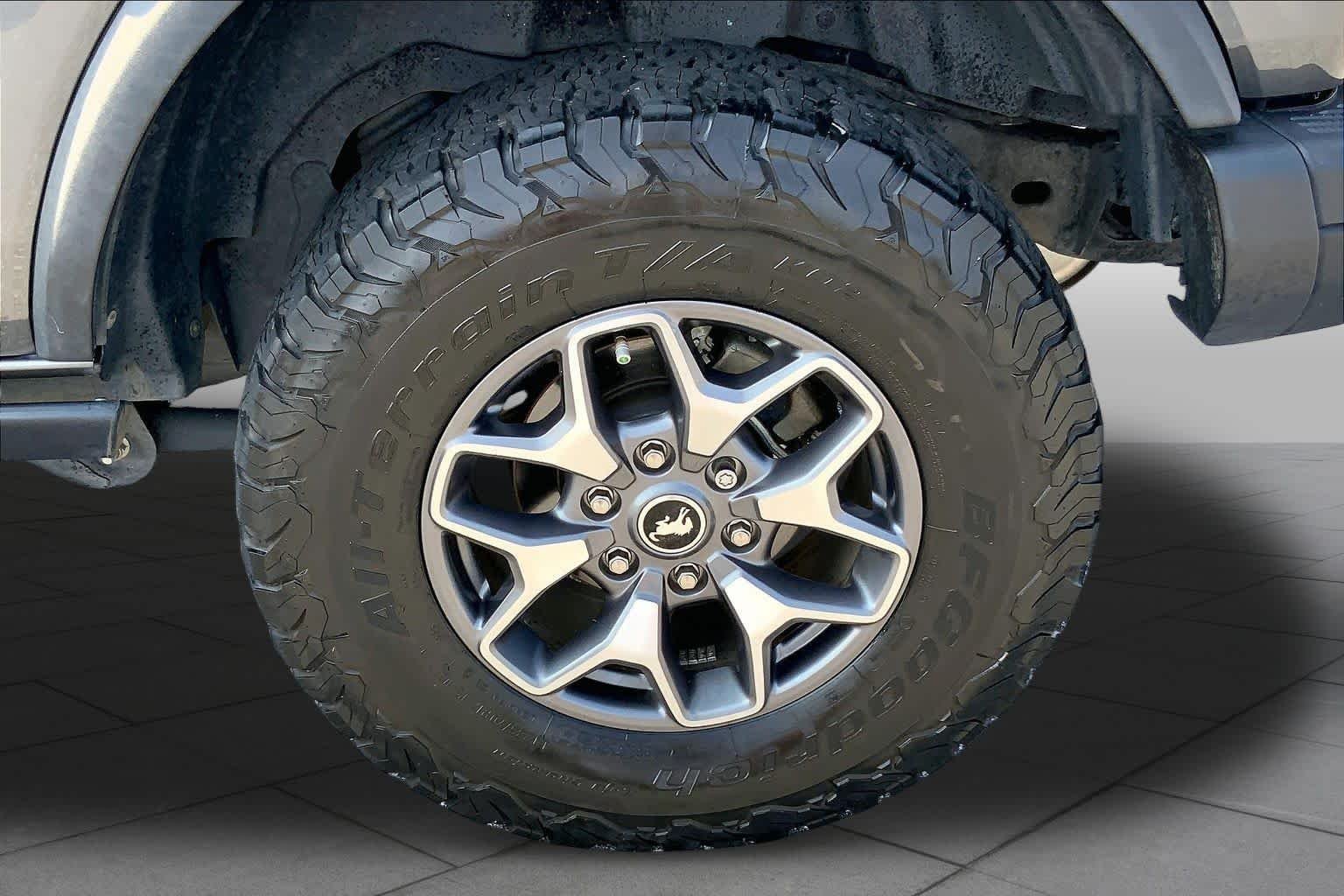 Used 2024 Carbonized Gray Metallic Ford Badlands image 10