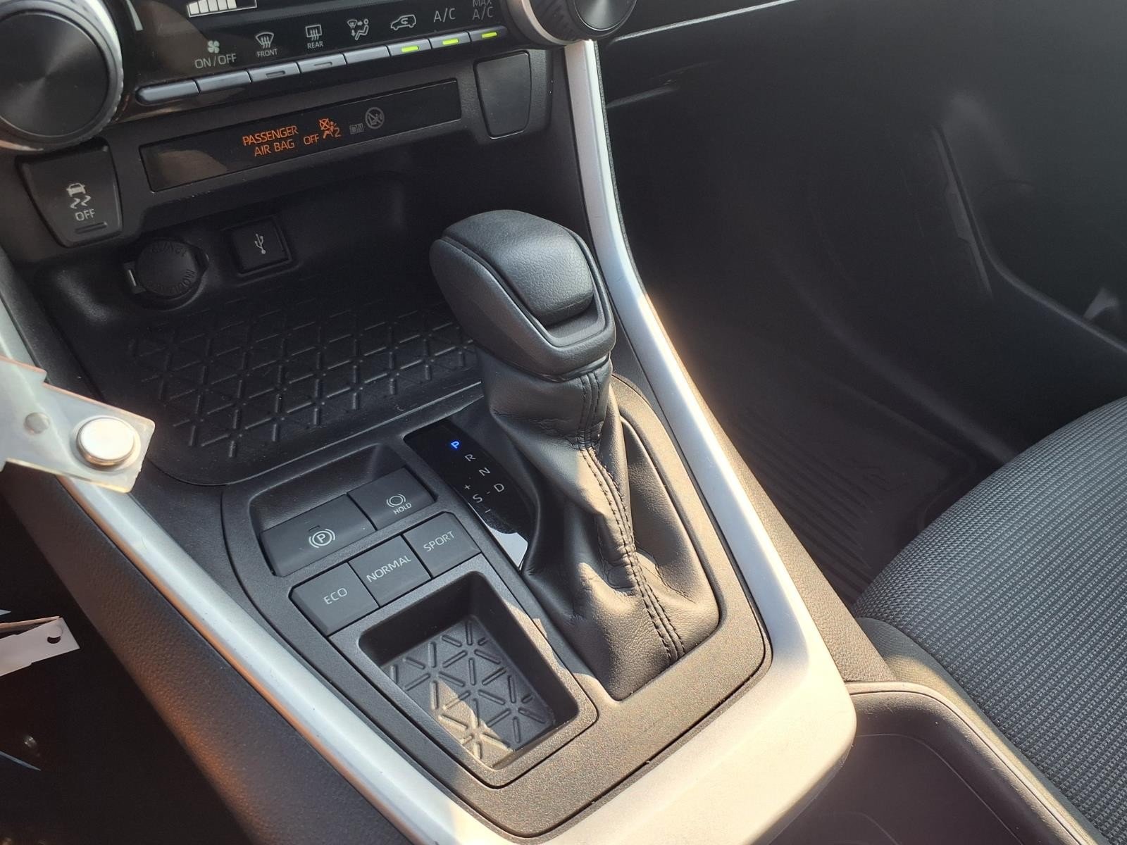 2022 Toyota RAV4 LE Silver at TX Auto Group