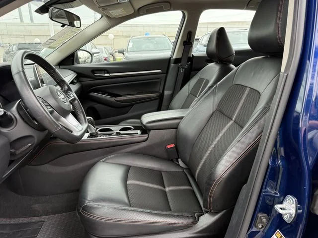 Used 2024 Blue Nissan 2.5 SR image 23