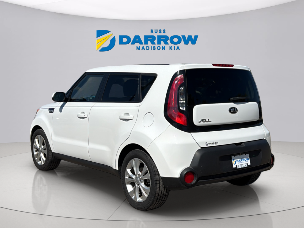 Used 2015 Clear White Kia Plus image 3