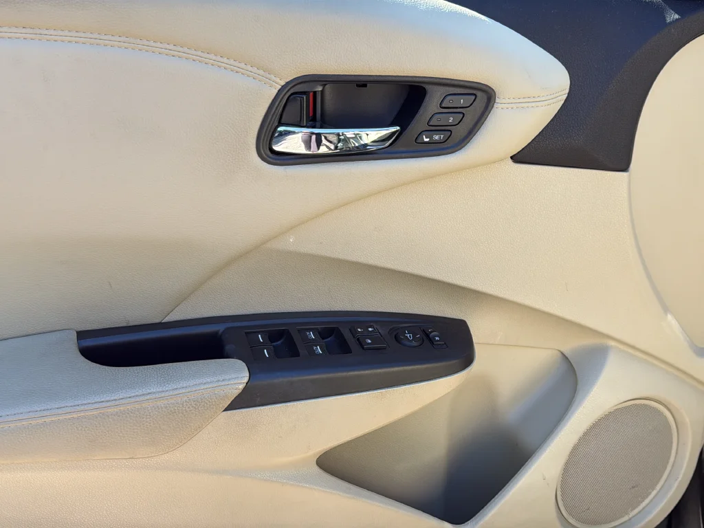 Used 2017  Acura Technology Package image 24