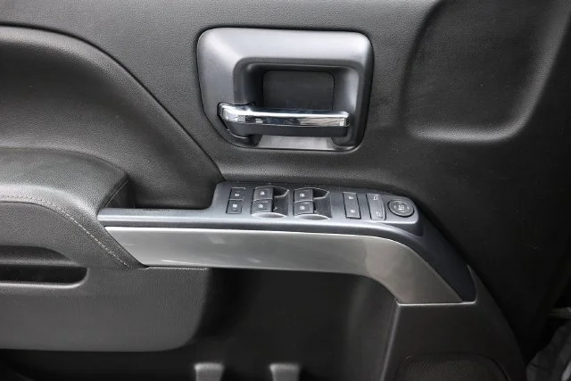 Used 2015 Black Chevrolet LT image 22