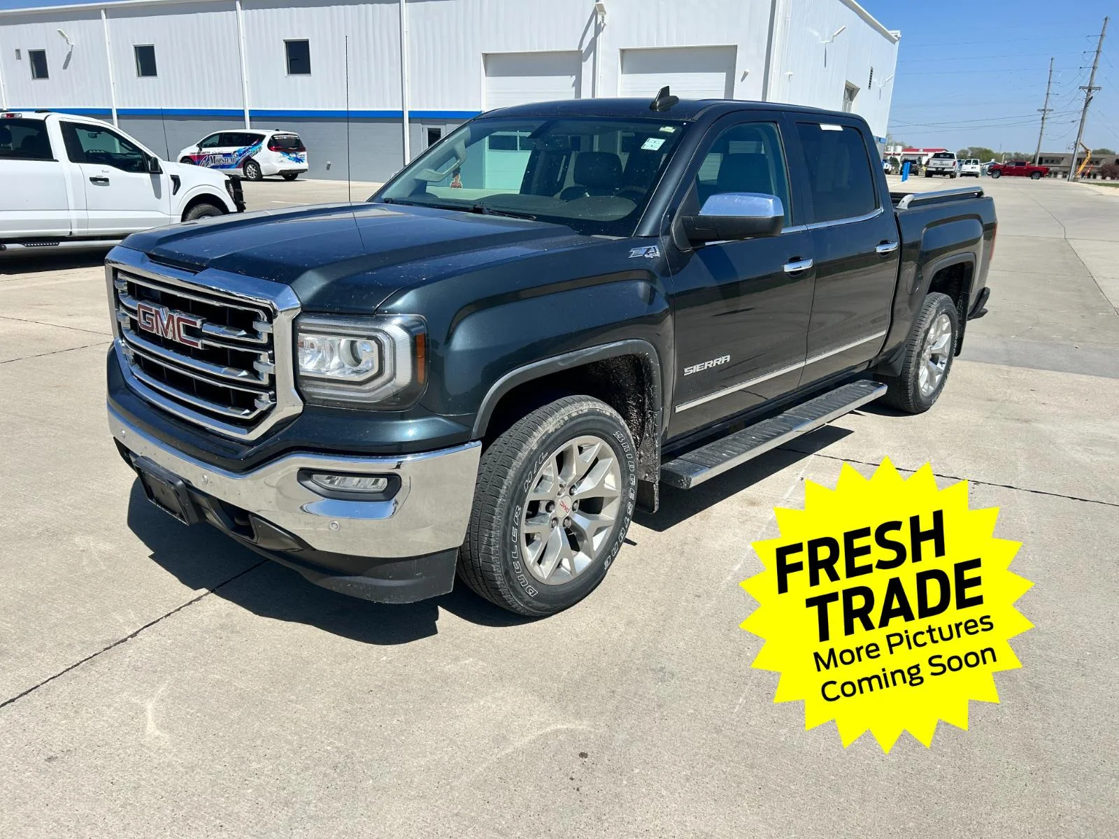 2017 GMC Sierra 4WD Crew Cab Short Box SLT's photo