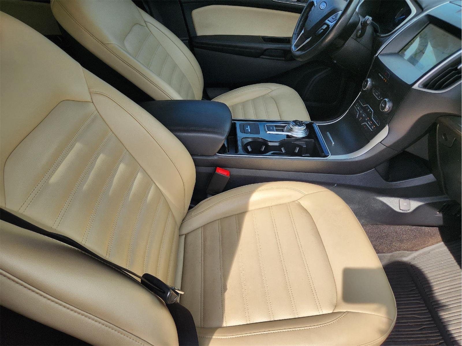 Used 2020 Iconic Silver Ford SEL image 13
