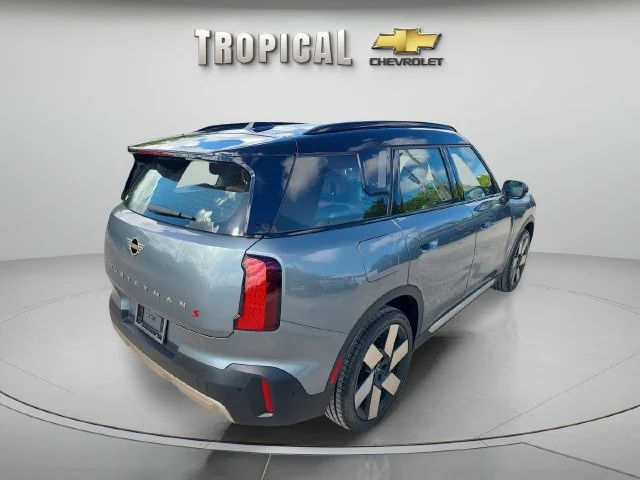 Used 2025 Green MINI S image 5