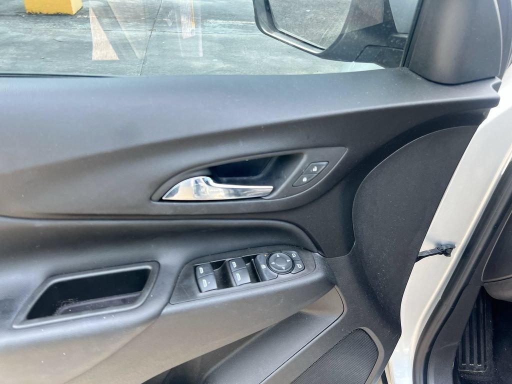 Used 2022 Silver Chevrolet LT image 14