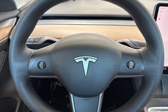 Used 2022  Tesla Performance image 26