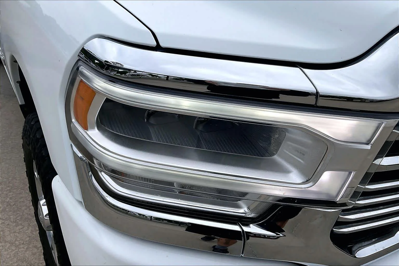 Used 2024 Bright White Clearcoat Ram Laramie image 27