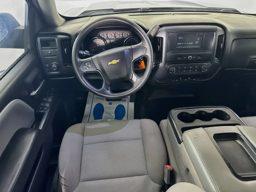 Used 2018 Black Chevrolet Custom image 25