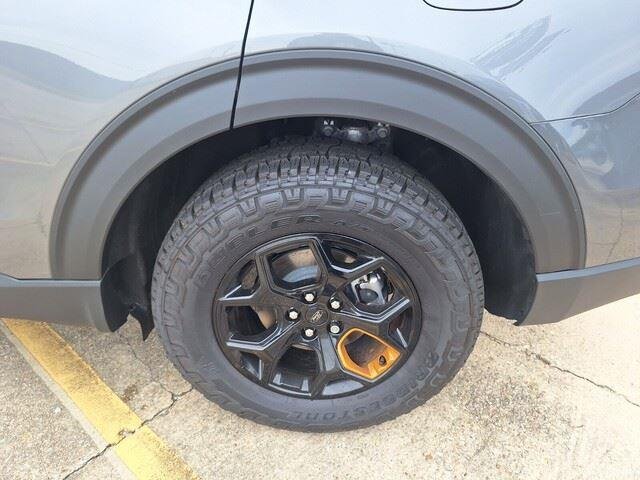 New 2026 Carbonized Gray Metallic Ford Tremor® image 31