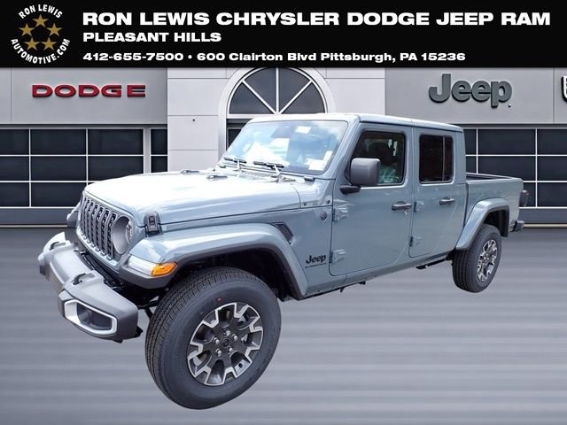 2026 Jeep Gladiator Sahara Auto's photo