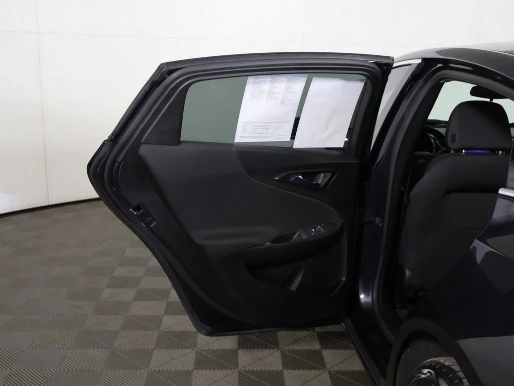 Used 2023 Gray Chevrolet LT image 17