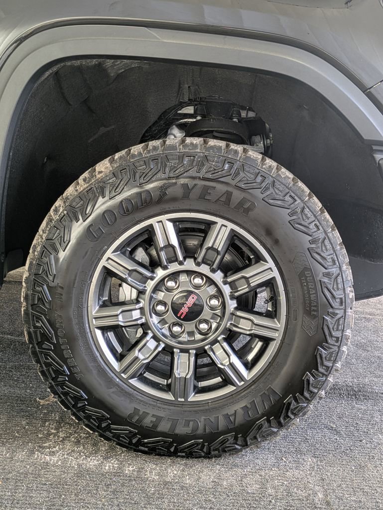 2026 GMC Sierra 1500 AT4X - Photo 39